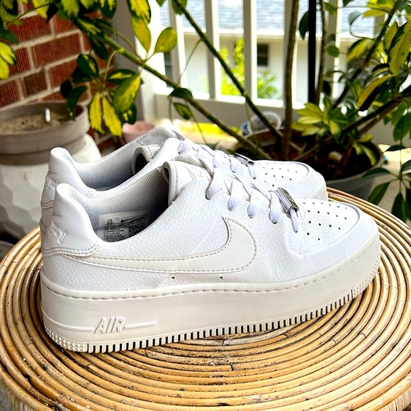 Nike Shoes - Nike Air Force 1 Sage Low